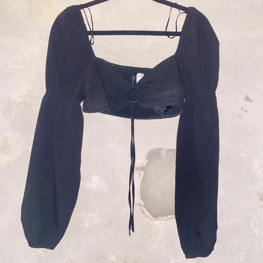 🧚‍♀️3for50$ Puff sleeve ring detail crop top